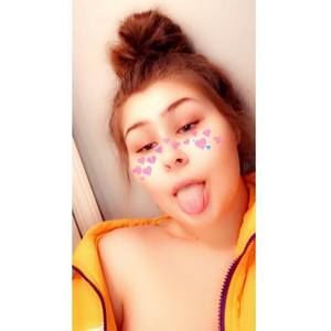 Meet your Posher, Caitlyn